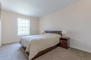 2 Sandhurst Rd, Mundelein, IL 60060 - Photo 18