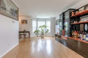 2 Sandhurst Rd, Mundelein, IL 60060 - Photo 6
