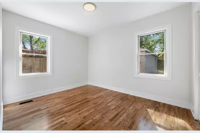 8742 S Washtenaw Avenue, Evergreen Park, IL 60805 - Photo 12