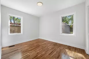 8742 S Washtenaw Ave, Evergreen Park, IL 60805 - Photo 12