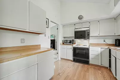 22 Fields East #0, Champaign, IL 61822 - Photo 8