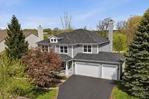 2240 Trailside Ln, Wauconda, IL 60084 - Photo 2