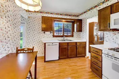 1719 Verde Drive, Mount Prospect, IL 60056 - Photo 8