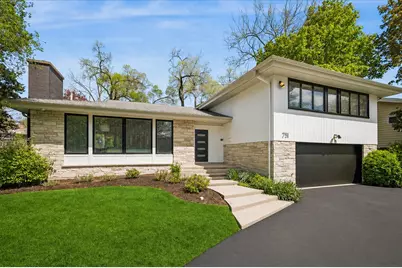 751 Woodridge Lane, Glencoe, IL 60022 - Photo 1
