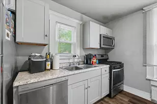 403 W Columbia Ave, Champaign, IL 61820 - Photo 8