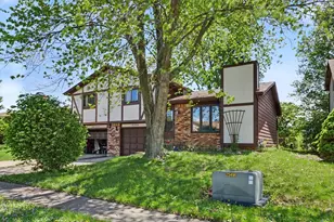 2123 E Mill Stone Rd, Decatur, IL 62526 - Photo 2