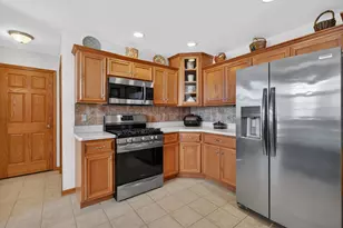26525 S Lyndsay Dr, Channahon, IL 60410 - Photo 6