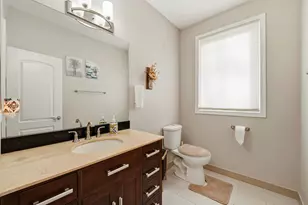 388 Preserve Ln, Wood Dale, IL 60191 - Photo 16