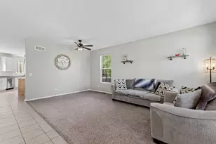 2712 Misty Brook Ln, Joliet, IL 60432 - Photo 2