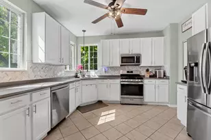 2712 Misty Brook Ln, Joliet, IL 60432 - Photo 4