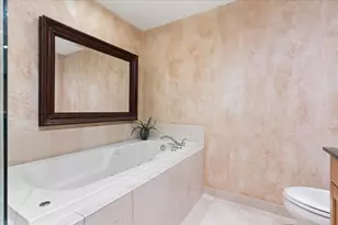 415 E North Water St, Chicago, IL 60611 - Photo 28