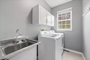 3219 Larrabee Dr, Geneva, IL 60134 - Photo 16