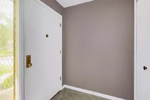 6955 Parkview Dr, Downers Grove, IL 60516 - Photo 4
