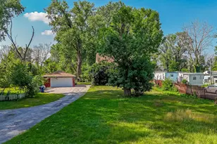 2910 E 138 Pl, Burnham, IL 60633 - Photo 2