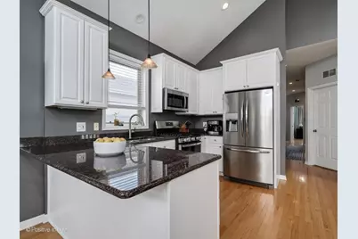 3027 N Racine Avenue #3, Chicago, IL 60657 - Photo 10
