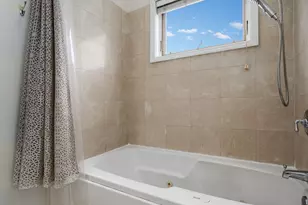 3027 N Racine Ave, Chicago, IL 60657 - Photo 14