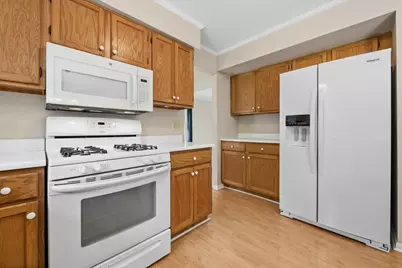 401 Aldrin Avenue, Batavia, IL 60510 - Photo 4