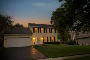 401 Aldrin Ave, Batavia, IL 60510 - Photo 2