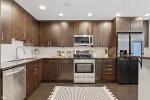 680 N Lake Shore Dr, Chicago, IL 60611 - Photo 10