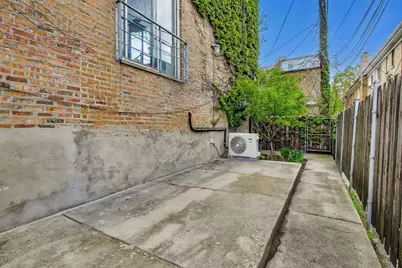 1757 W Sunnyside Avenue #D, Chicago, IL 60640 - Photo 32