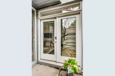 1757 W Sunnyside Avenue #D, Chicago, IL 60640 - Photo 4