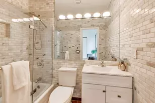 1757 W Sunnyside Ave, Chicago, IL 60640 - Photo 24