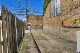 1757 W Sunnyside Ave, Chicago, IL 60640 - Photo 34