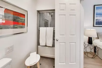 1757 W Sunnyside Avenue #D, Chicago, IL 60640 - Photo 20