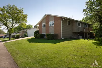 6425 Clark Drive, Woodridge, IL 60517 - Photo 2