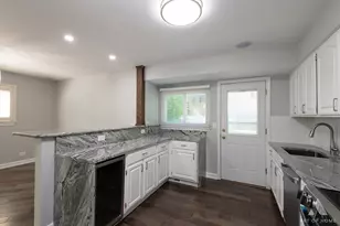 6425 Clark Dr, Woodridge, IL 60517 - Photo 12