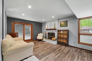 2005 Clover Ct E, Champaign, IL 61821 - Photo 8