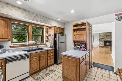4 E Madison Street, Villa Park, IL 60181 - Photo 6