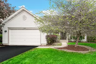 1940 Waverly Ln, Algonquin, IL 60102 - Photo 1