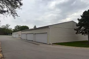 183 N Waters Edge Dr W, Glendale Heights, IL 60139 - Photo 18