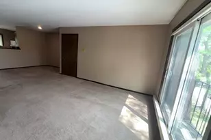 183 N Waters Edge Dr W, Glendale Heights, IL 60139 - Photo 26
