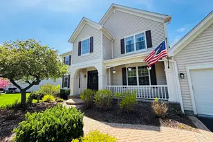 802 Autumn Hill, West Dundee, IL 60118 - Photo 2