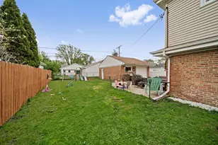 8243 N Washington St, Niles, IL 60714 - Photo 24