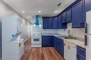 3720 W Eddy St, Chicago, IL 60618 - Photo 12
