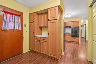 1024 Bristol Ave, Westchester, IL 60154 - Photo 10