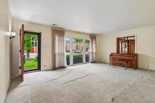 1024 Bristol Ave, Westchester, IL 60154 - Photo 6