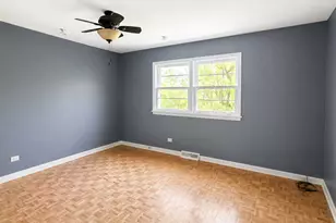 17516 Butternut Rd, Hazel Crest, IL 60429 - Photo 8