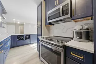 1325 N State Pkwy, Chicago, IL 60610 - Photo 14