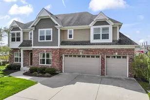 601 Oak Ln, South Elgin, IL 60177 - Photo 2