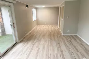 1104 Mercury Dr, Schaumburg, IL 60193 - Photo 2