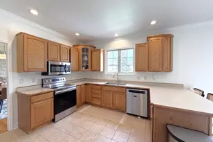 808 E Margaret Ln, Bourbonnais, IL 60914 - Photo 10