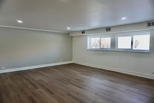 2018 E Ivy Ln, Mount Prospect, IL 60056 - Photo 22