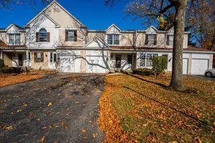 196 Park Ridge Ln, Aurora, IL 60504 - Photo 2