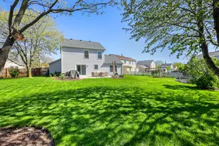 1310 W Darlington Cir, Hoffman Estates, IL 60169 - Photo 28