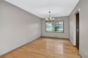 8607 Main St, Downers Grove, IL 60516 - Photo 10