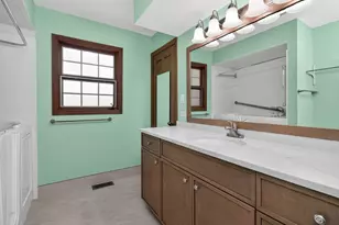 8607 Main St, Downers Grove, IL 60516 - Photo 20